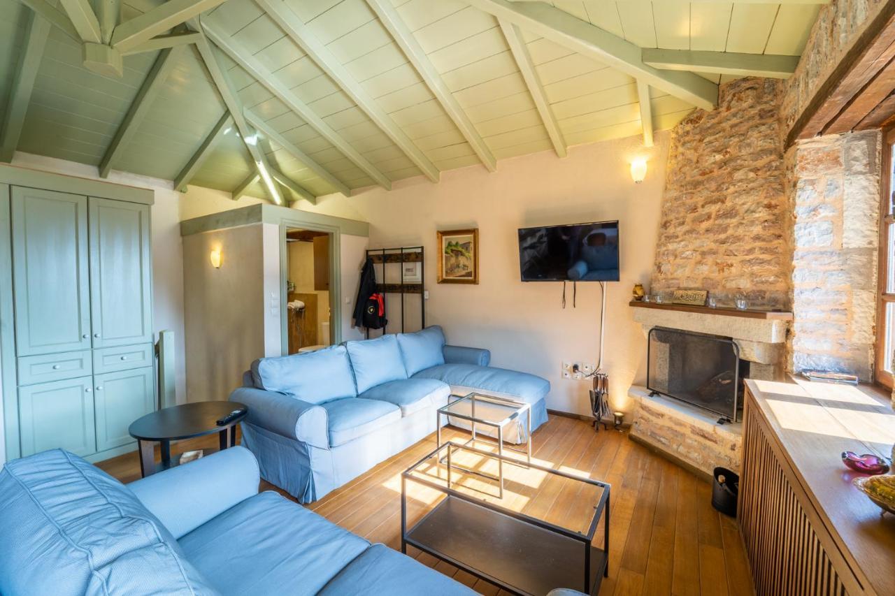 Maisonette Korfes-Κορφές-Μ Δύο Αυτόνομοι Όρoφοι Της Βίλας Κορφές Για Οικογένειες Και Μικρές Παρέες 카페니시온 외부 사진